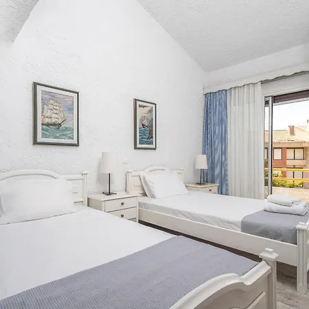 Ferienhaus Aggistri Seafront House