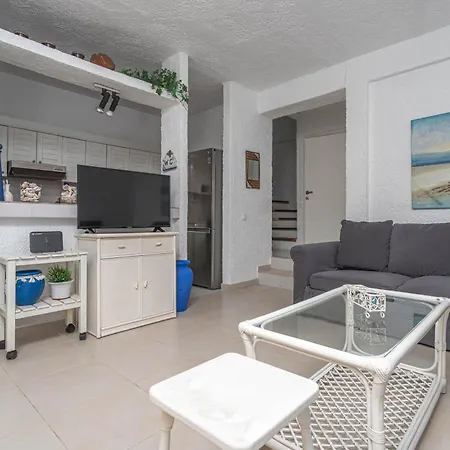 Ferienhaus Aggistri Seafront House